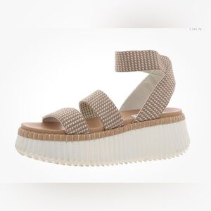 Steve Madden shelle Beige Platform Sandals sz 7 $89